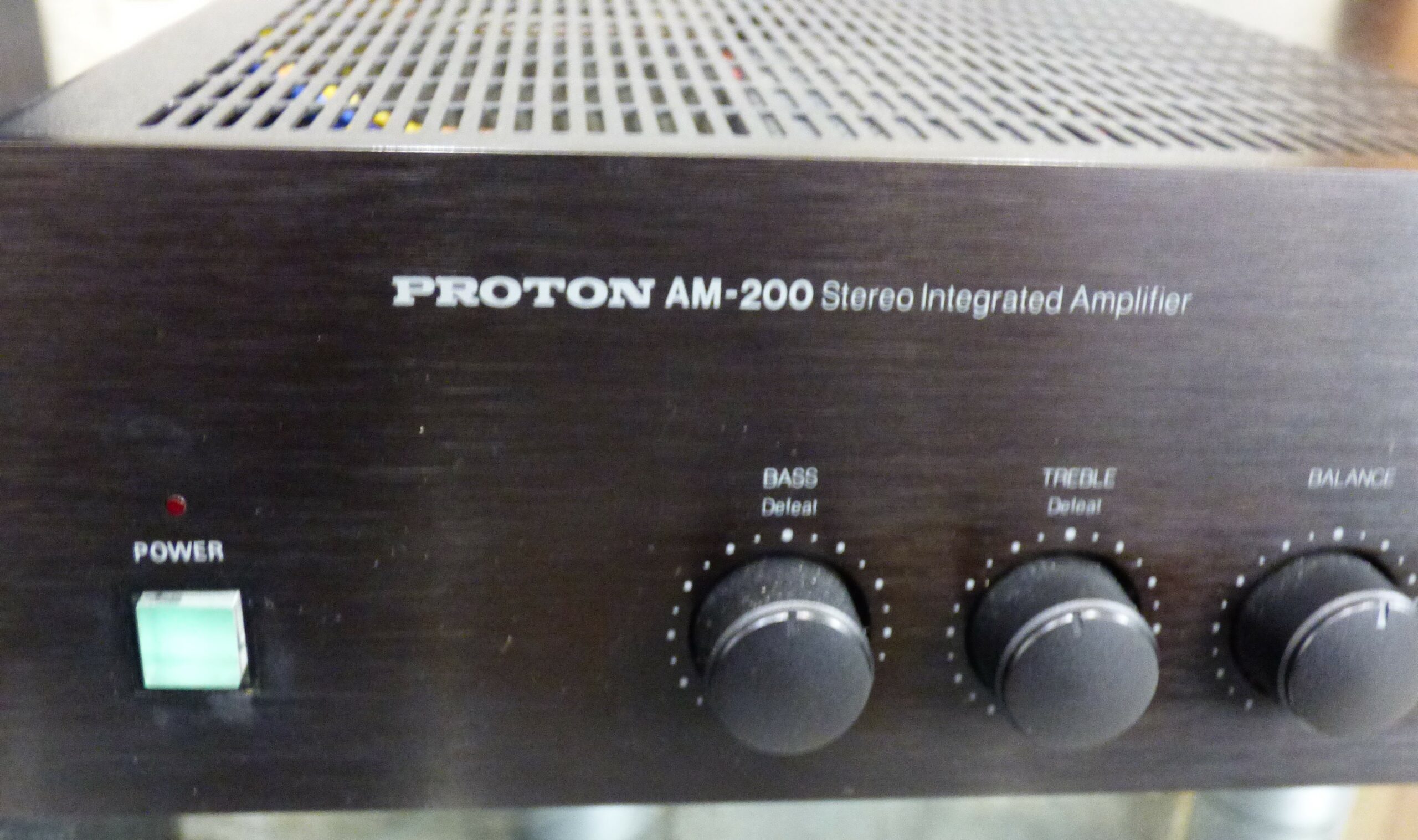 Ampli Proton AM 200